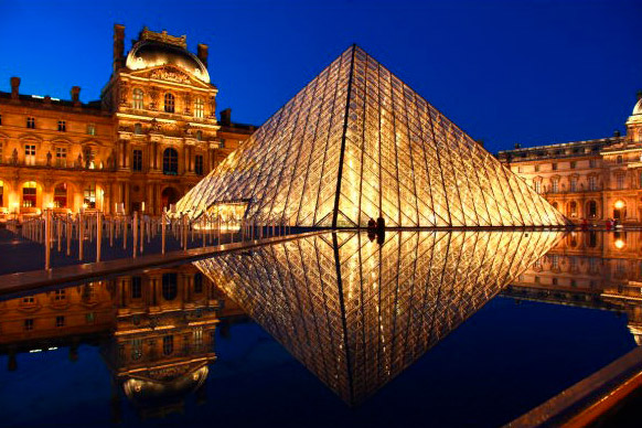 The Louvre Museum,<br>Paris / France